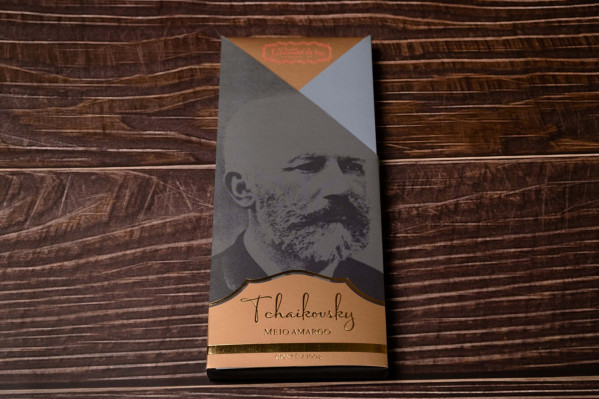 Barra 100g meio amargo Tchaikovsky